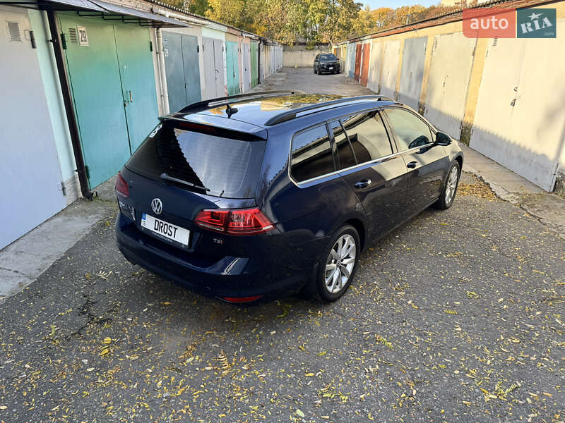 Универсал Volkswagen Golf 2015 в Одессе