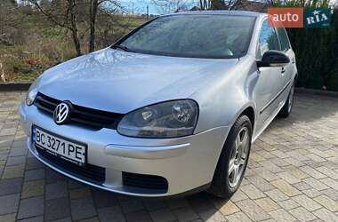 Хэтчбек Volkswagen Golf 2003 в Львове