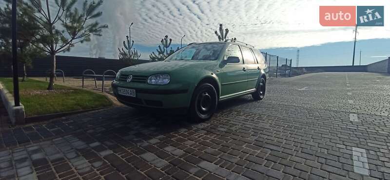 Volkswagen Golf 2003