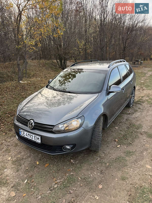 Універсал Volkswagen Golf 2011 в Чернівцях