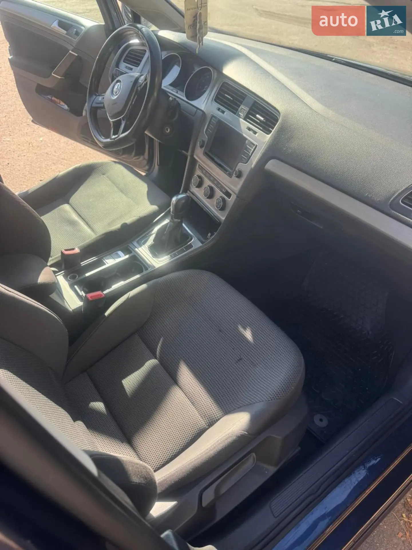 Volkswagen Golf 2015 VIN WVWZZZAUZGP500776 фото оголошення 9 з 12
