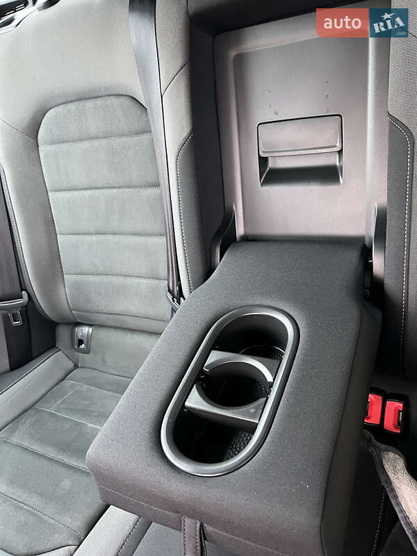 Універсал Volkswagen Golf 2018 в Ужгороді