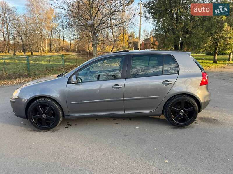 Хэтчбек Volkswagen Golf 2007 в Надворной