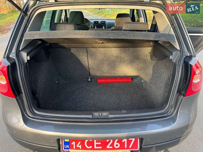 Хэтчбек Volkswagen Golf 2007 в Надворной