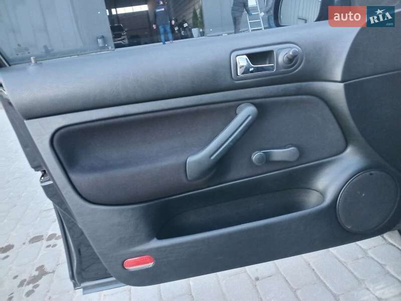 Хэтчбек Volkswagen Golf 2000 в Львове