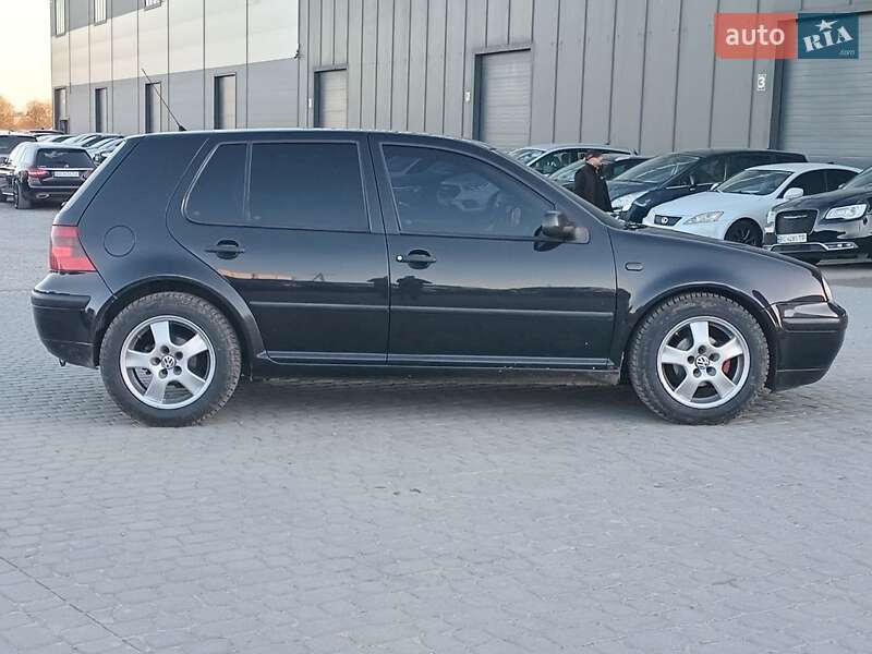 Хэтчбек Volkswagen Golf 2000 в Львове