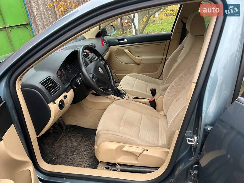 Універсал Volkswagen Golf 2008 в Карлівці фото 10 Універсал Volkswagen Golf 2008 в Карлівці