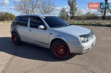 Хэтчбек Volkswagen Golf 1999 в Вознесенске