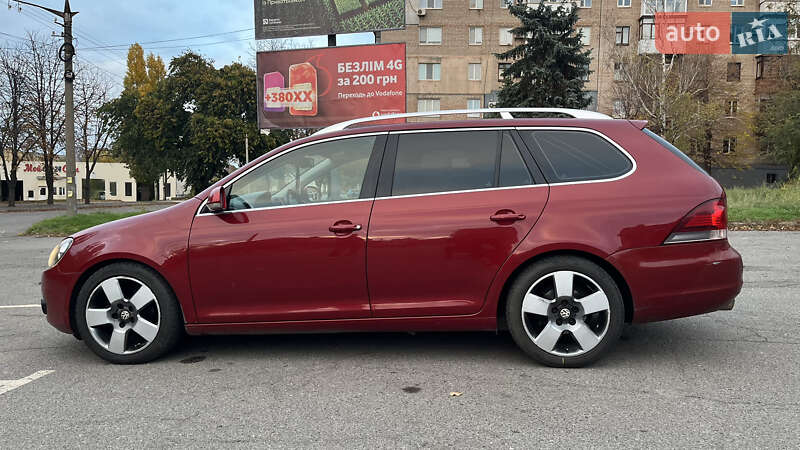 Універсал Volkswagen Golf 2010 в Кривому Розі