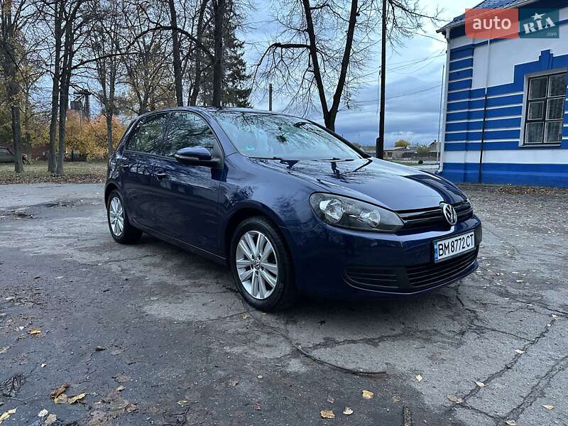 Хэтчбек Volkswagen Golf 2010 в Лебедине