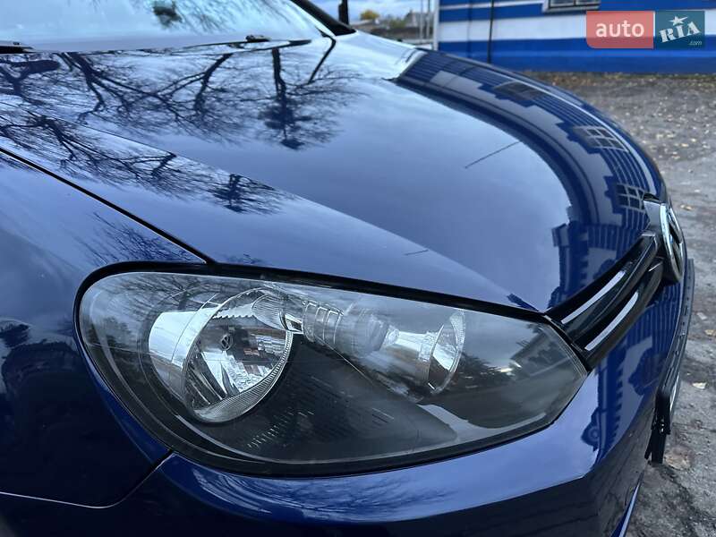 Хэтчбек Volkswagen Golf 2010 в Лебедине