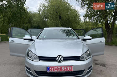 Універсал Volkswagen Golf 2017 в Рівному