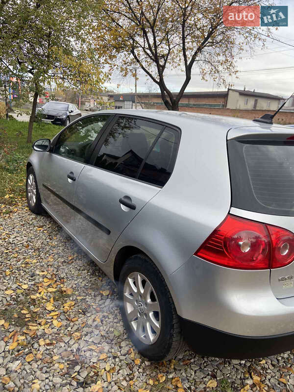 Хетчбек Volkswagen Golf 2008 в Івано-Франківську