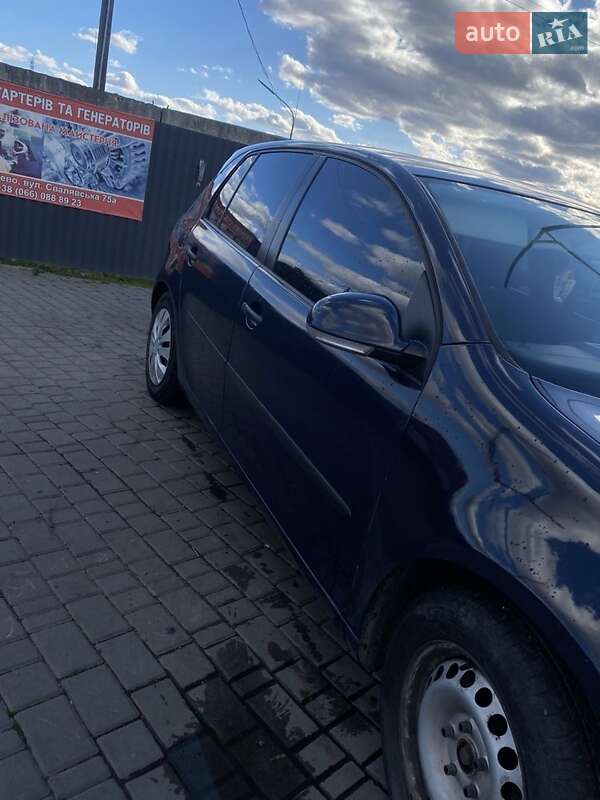 Volkswagen Golf 2004