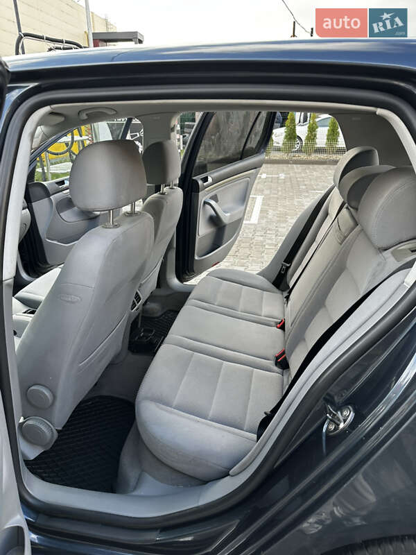 Хэтчбек Volkswagen Golf 2004 в Виннице фото 8 Хэтчбек Volkswagen Golf 2004 в Виннице