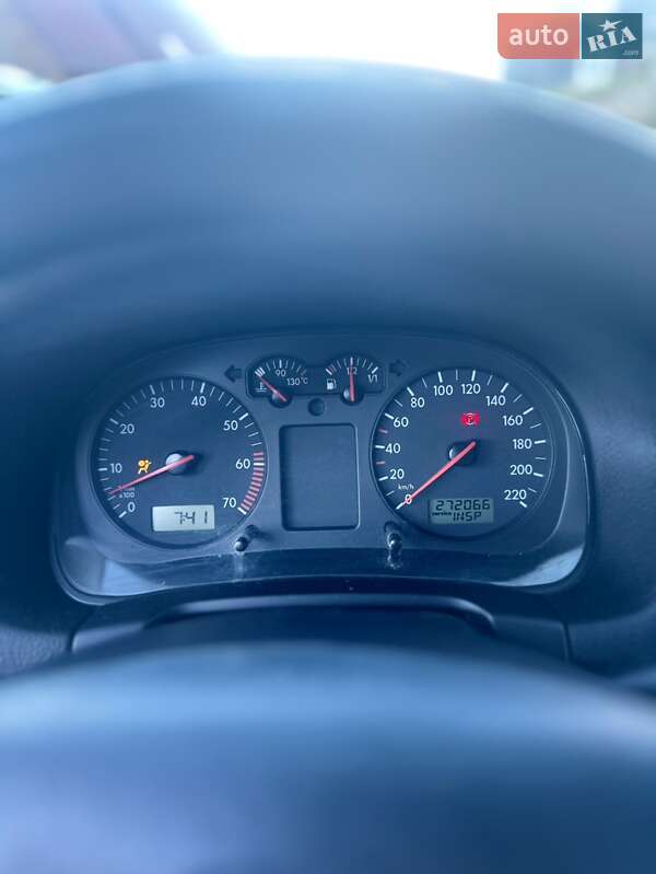 Хетчбек Volkswagen Golf 1998 в Путилі