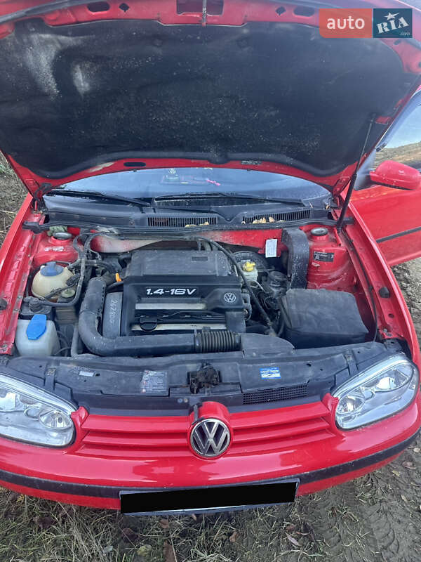 Хетчбек Volkswagen Golf 1998 в Путилі
