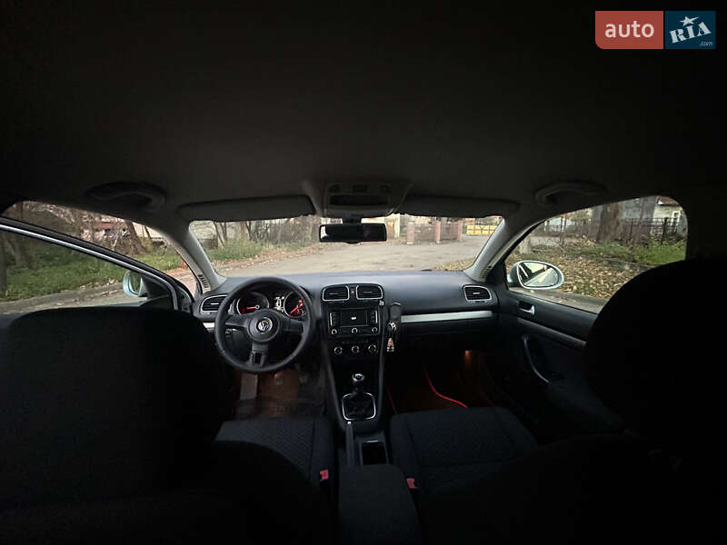Универсал Volkswagen Golf 2011 в Ивано-Франковске