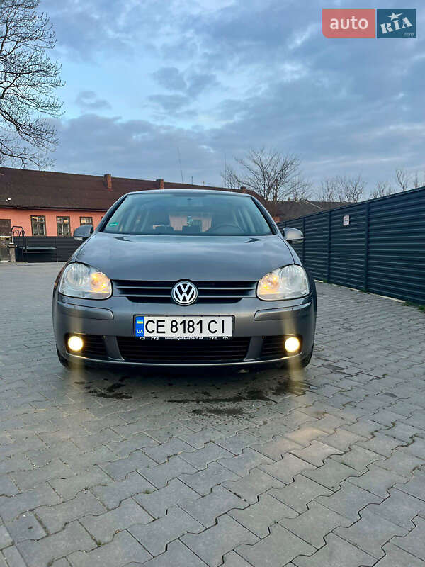 Хетчбек Volkswagen Golf 2007 в Чернівцях