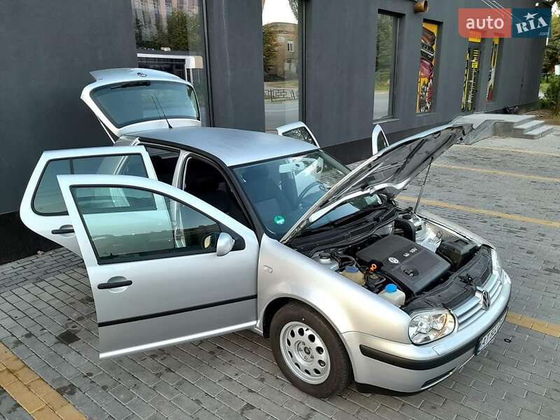 Хэтчбек Volkswagen Golf 2002 в Киеве фото 4 Хэтчбек Volkswagen Golf 2002 в Киеве