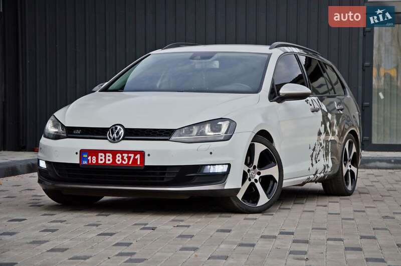 Універсал Volkswagen Golf 2015 в Сарнах