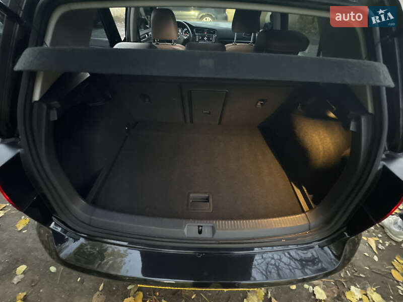 Хэтчбек Volkswagen Golf 2014 в Одессе