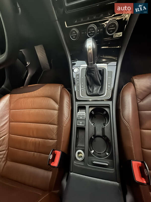 Хэтчбек Volkswagen Golf 2014 в Одессе