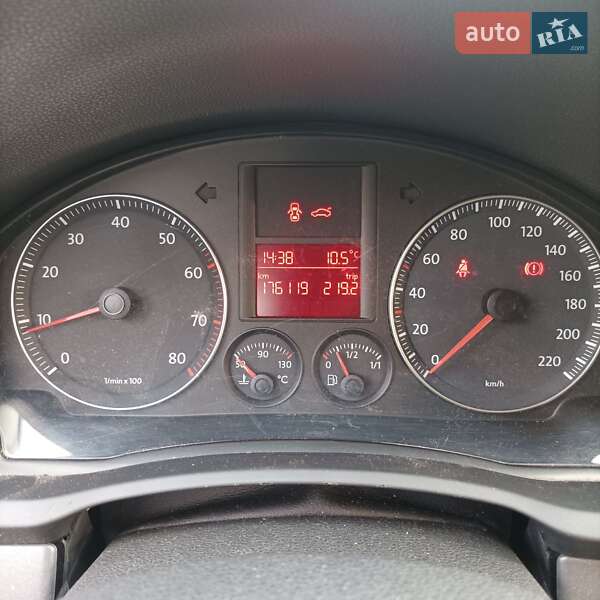 Універсал Volkswagen Golf 2009 в Житомирі