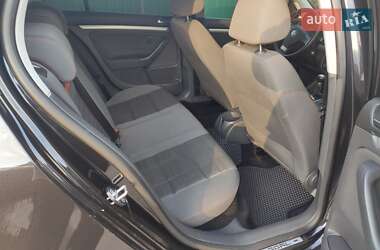 Хэтчбек Volkswagen Golf 2006 в Ковеле