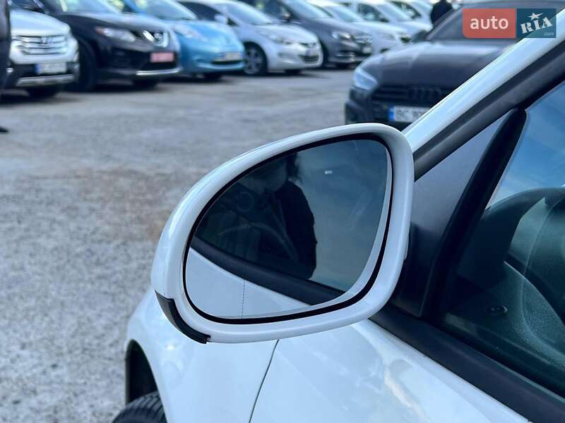 Універсал Volkswagen Golf 2012 в Львові фото 14 Універсал Volkswagen Golf 2012 в Львові