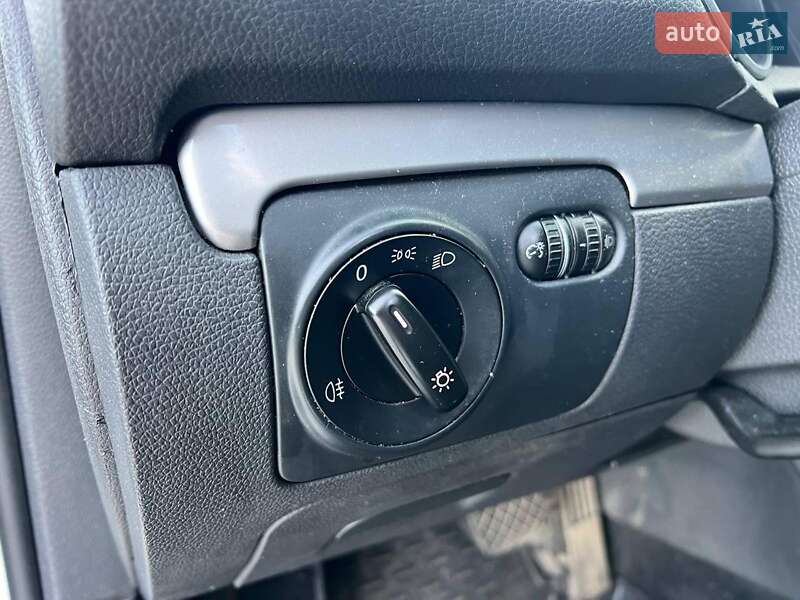 Універсал Volkswagen Golf 2012 в Львові фото 18 Універсал Volkswagen Golf 2012 в Львові