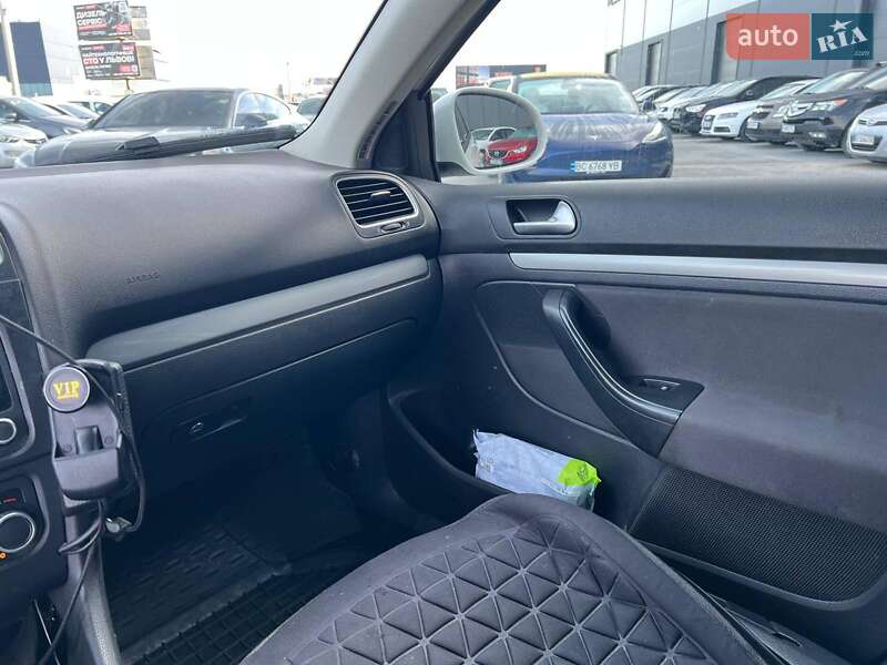 Універсал Volkswagen Golf 2012 в Львові фото 26 Універсал Volkswagen Golf 2012 в Львові
