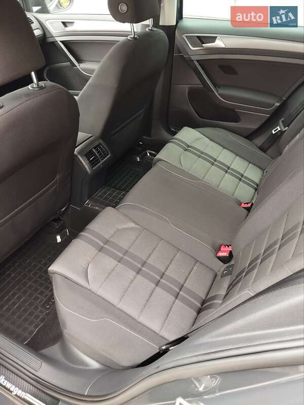 Універсал Volkswagen Golf 2015 в Бучі