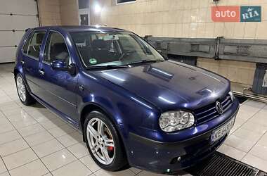 Хетчбек Volkswagen Golf 2002 в Кам'янському