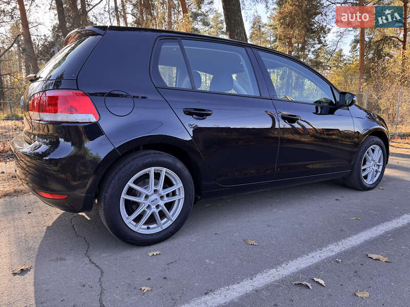 Хэтчбек Volkswagen Golf 2011 в Виннице