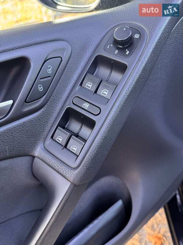 Хэтчбек Volkswagen Golf 2011 в Виннице