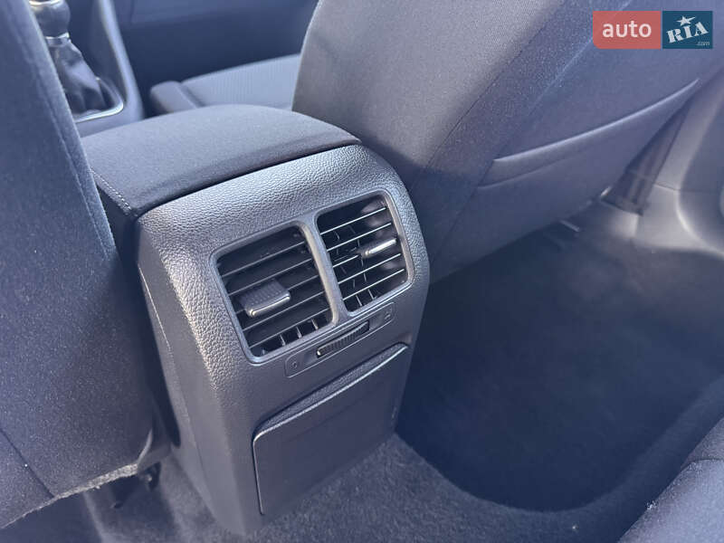 Хэтчбек Volkswagen Golf 2011 в Виннице