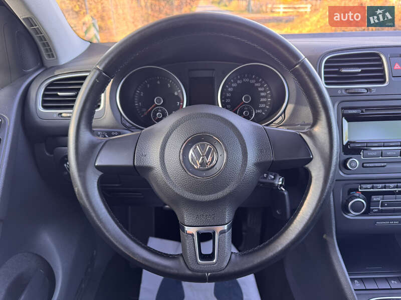 Хэтчбек Volkswagen Golf 2011 в Виннице