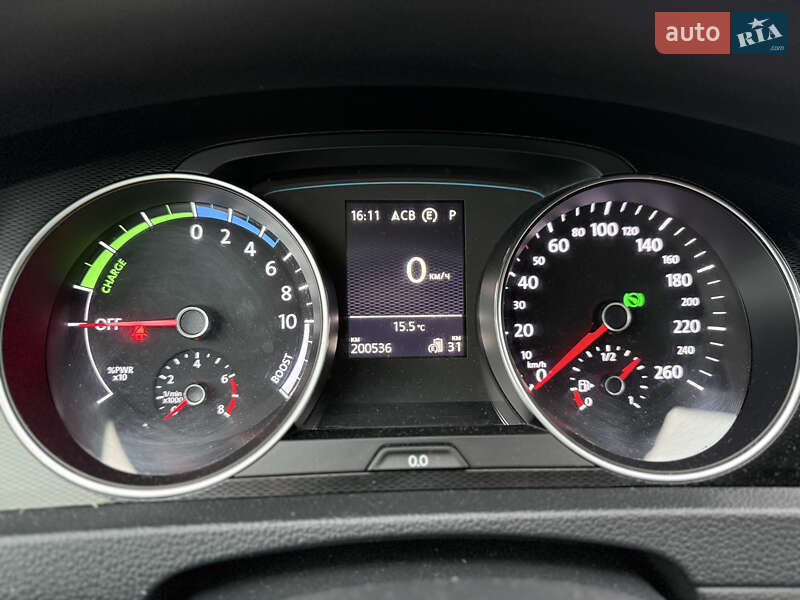 Хэтчбек Volkswagen Golf 2015 в Городке