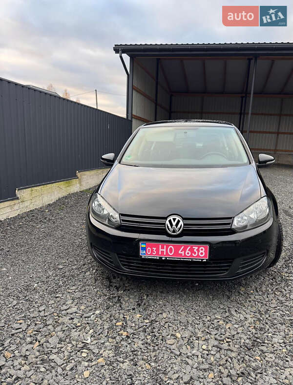 Хэтчбек Volkswagen Golf 2009 в Луцке