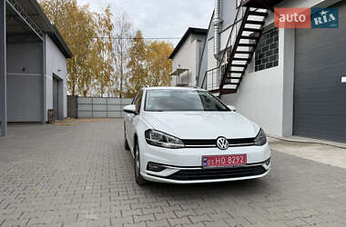 Універсал Volkswagen Golf 2017 в Луцьку