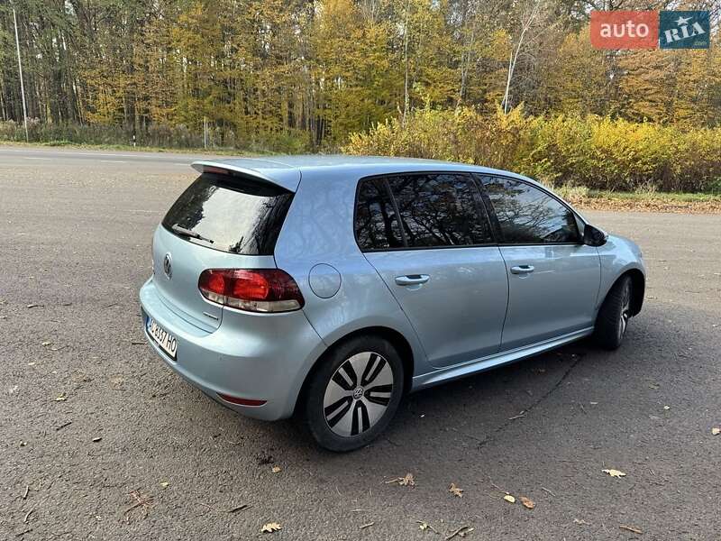 Хэтчбек Volkswagen Golf 2010 в Луцке фото 4 Хэтчбек Volkswagen Golf 2010 в Луцке