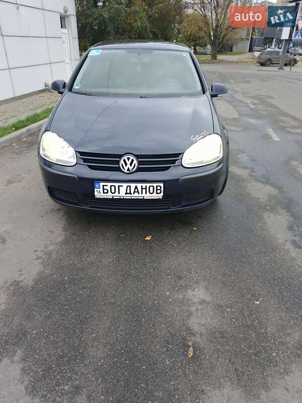 Хетчбек Volkswagen Golf 2004 в Одесі