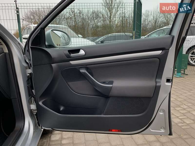 Универсал Volkswagen Golf 2013 в Бердичеве