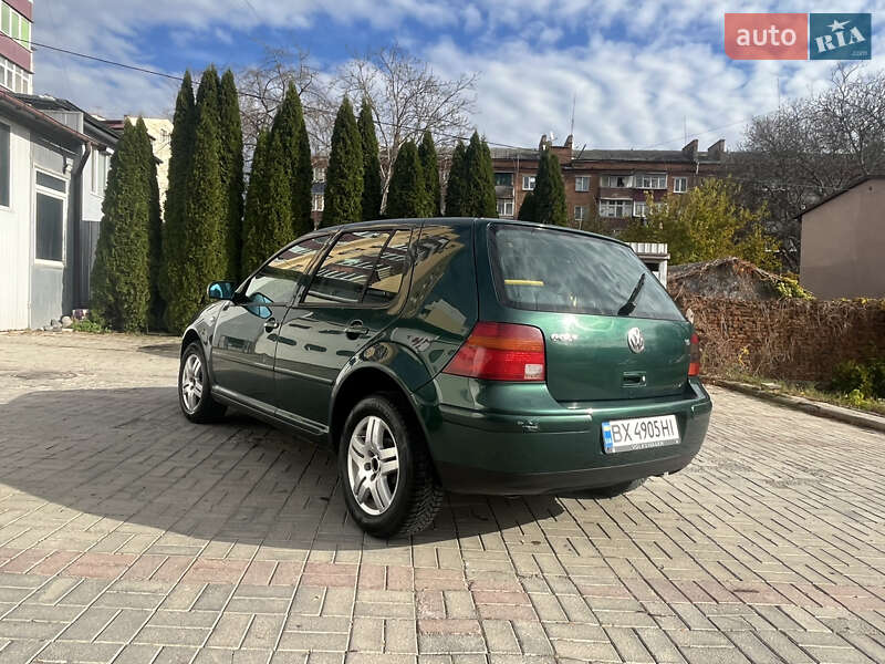 Хэтчбек Volkswagen Golf 2000 в Каменец-Подольском