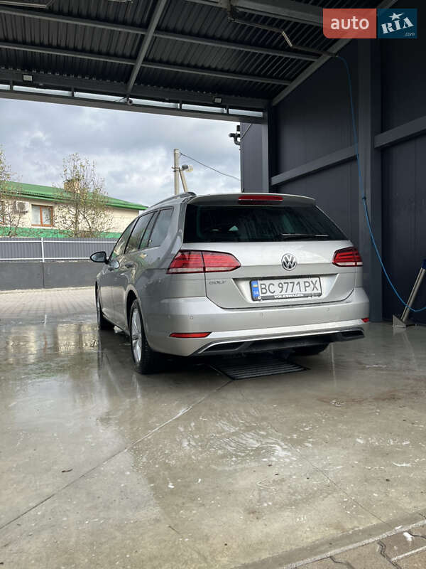 Универсал Volkswagen Golf 2017 в Львове