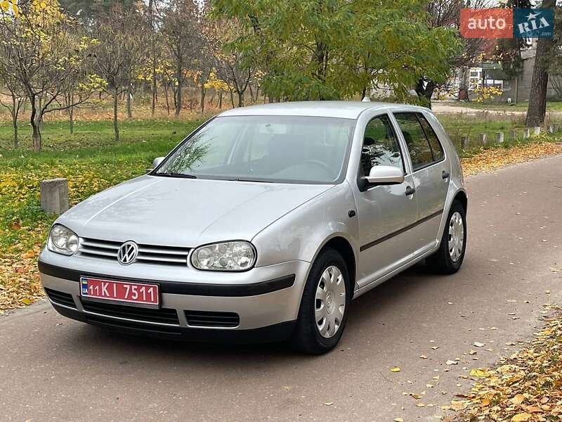 Volkswagen Golf 2004