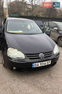 Хетчбек Volkswagen Golf 2005 в Кропивницькому