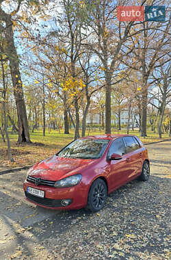 Хэтчбек Volkswagen Golf 2010 в Харькове