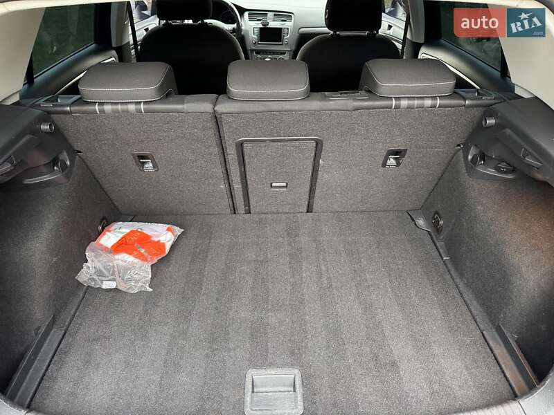 Хэтчбек Volkswagen Golf 2015 в Любомле